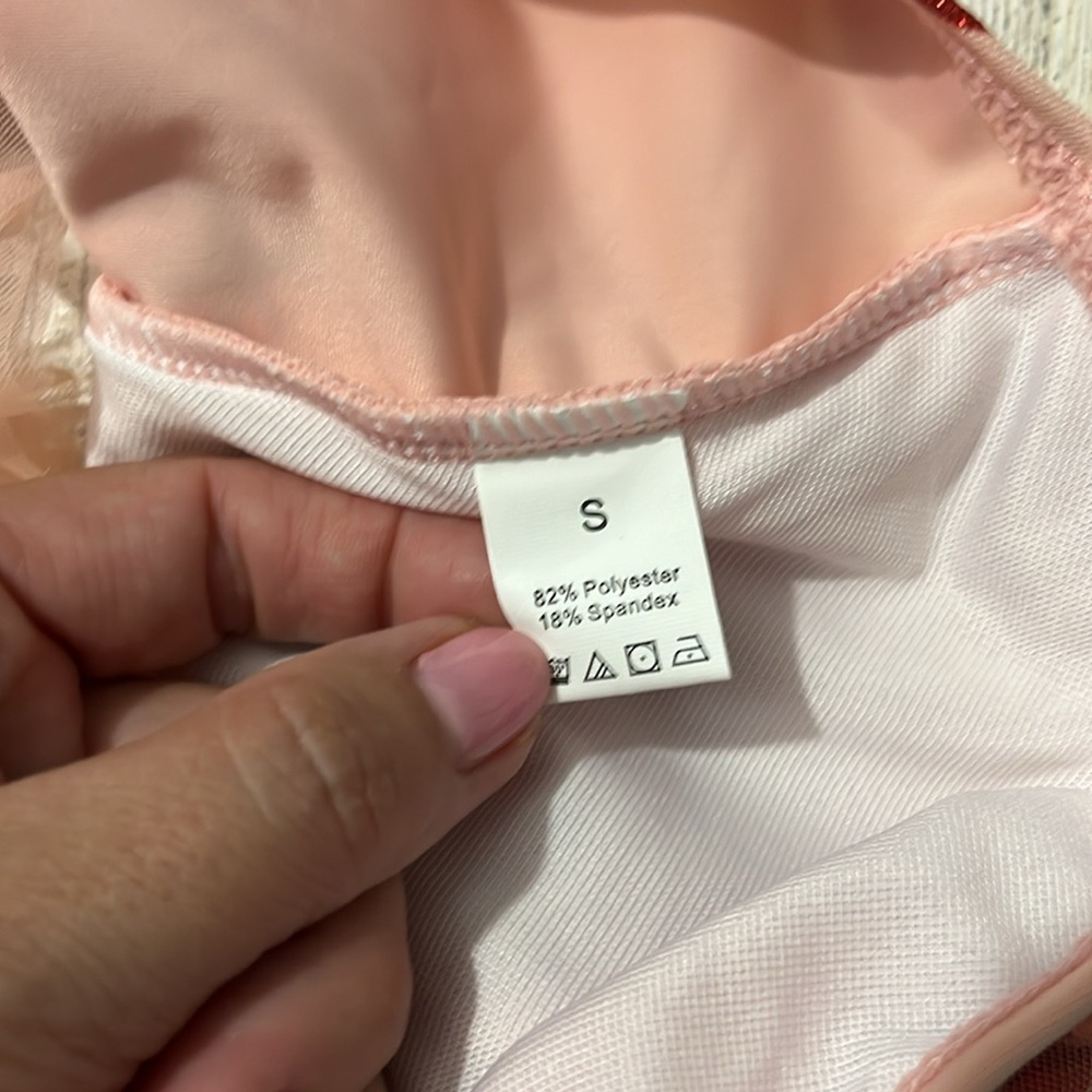 Retro Lace Strawberry Bikini Size Small. NWT - Picture 10 of 12